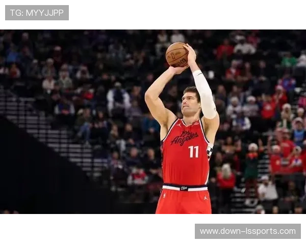 大洛佩斯命中9记三分创生涯纪录，成历史第三人