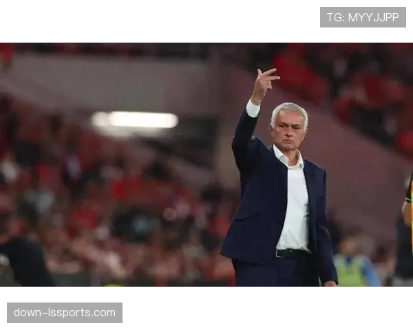 快讯：穆里尼奥率队的佛罗伦萨补时绝杀，保持联赛七轮不败